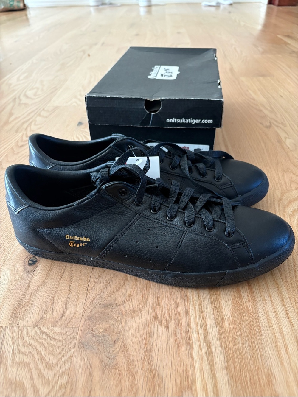 NIB Onitsuka Tiger Lawnship Leather Sneakers - Triple Black - Men's 12.5